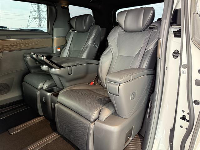 ヴェルファイアハイブリッド エグゼクティブラウンジ　モデリスタエアロ　シグネチャー　ＪＢＬサウンドナビ　サンルーフ　フリップダウンモニター　パノラミックビュー　デジタルミラー　ブラインドスポット　純正１９ＡＷ　ドラレコ前後　ＨＵＤ　　ＡＣ１００Ｖ（56枚目）