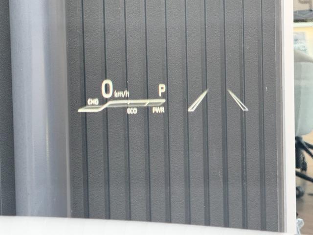 ハリアーハイブリッド Z レザーパッケージ パノラマルーフ AC100V 本革 12.3JBLサウンドナビ パノラミックビュー デジタルミラー ブラインドスポット シートヒーターシートクーラーパワーバックドア パワーシート ステアリングヒーター(9枚目)