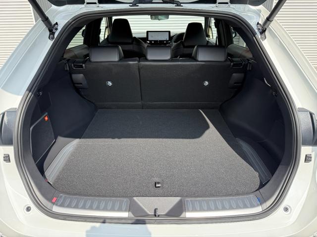 ハリアーハイブリッド Z レザーパッケージ パノラマルーフ AC100V 本革 12.3JBLサウンドナビ パノラミックビュー デジタルミラー ブラインドスポット シートヒーターシートクーラーパワーバックドア パワーシート ステアリングヒーター(35枚目)