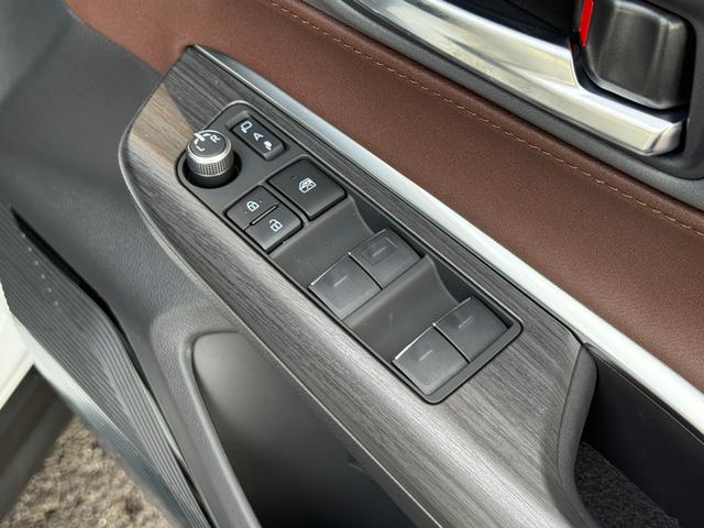 ハリアーハイブリッド Z レザーパッケージ パノラマルーフ AC100V 本革 12.3JBLサウンドナビ パノラミックビュー デジタルミラー ブラインドスポット シートヒーターシートクーラーパワーバックドア パワーシート ステアリングヒーター(39枚目)