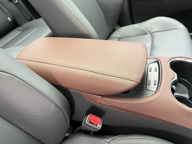 ハリアーハイブリッド Z レザーパッケージ パノラマルーフ AC100V 本革 12.3JBLサウンドナビ パノラミックビュー デジタルミラー ブラインドスポット シートヒーターシートクーラーパワーバックドア パワーシート ステアリングヒーター(58枚目)