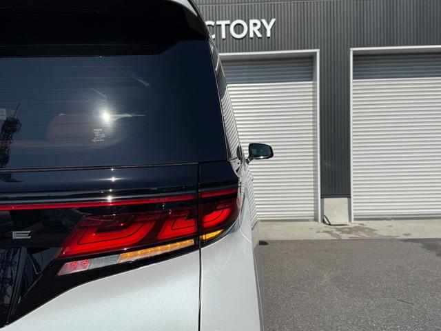 ヴェルファイアハイブリッド Z プレミア GRエアロユニバーサルステップ 独立ツインムーンルーフ 13.2フリップダウンモニター パノラミックビュー デジタルミラー ブラインドスポットモニター ドラレコ前後 HUD(30枚目)