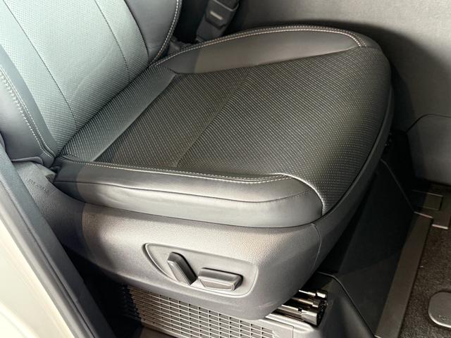 ヴェルファイアハイブリッド モデリスタエアロ シグネチャー 13.2インチフリップダウンモニター ユニバーサルステップ 独立ムーンルーフ パノラミックビュー デジタルミラー ブラインドスポットモニター ドラレコ前後 HUD(46枚目)