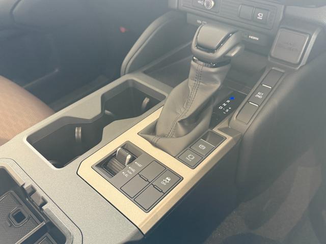 ランドクルーザー250 VX サンルーフ トヨタチームメイト 12.3インチナビ パノラミックビュー デジタルインナーミラー ブラインドスポットモニター シートヒーター&シートクーラー パワーシート パワーバックドア ブラウン内装(61枚目)