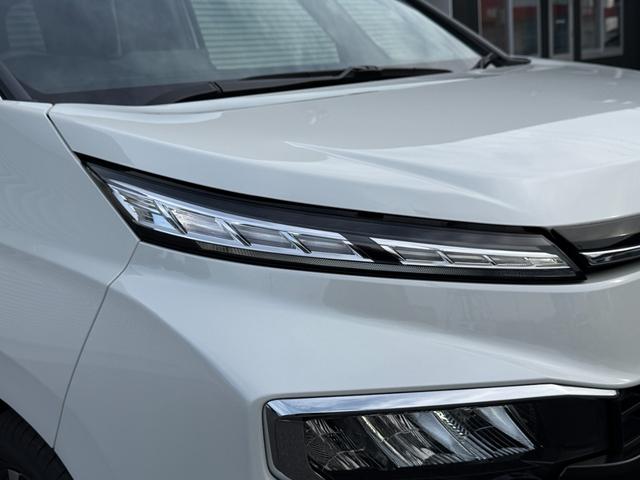 ヴォクシー ハイブリッドS-Z 10.5インチDA 13.2フリップダウンモニター 快適利便PKG 3眼LEDヘッドライト チームメイト デジタルミラー パノラミックビュー オットマン シートヒーター ドラレコ 純正17AW(19枚目)