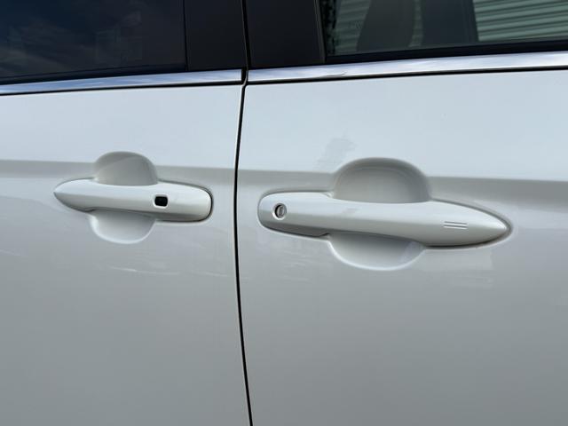 ヴォクシー ハイブリッドS-Z 10.5インチDA 13.2フリップダウンモニター 快適利便PKG 3眼LEDヘッドライト チームメイト デジタルミラー パノラミックビュー オットマン シートヒーター ドラレコ 純正17AW(25枚目)