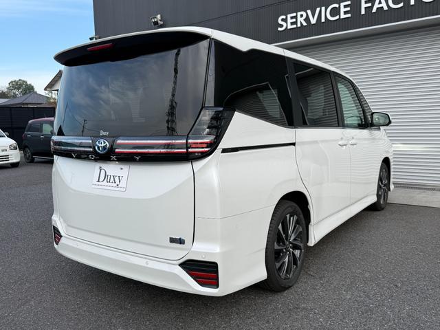 ヴォクシー ハイブリッドS-Z 10.5インチDA 13.2フリップダウンモニター 快適利便PKG 3眼LEDヘッドライト チームメイト デジタルミラー パノラミックビュー オットマン シートヒーター ドラレコ 純正17AW(26枚目)