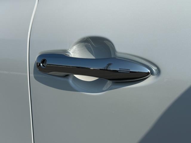 ハリアーハイブリッド Z レザーパッケージ・ナイトシェード パノラマルーフ AC100V 本革 12.3JBLサウンドナビ パノラミックビュー デジタルミラー ブラインドスポット シートヒーターシートクーラー パワーシート ステアリングヒーター ETC2.0(25枚目)