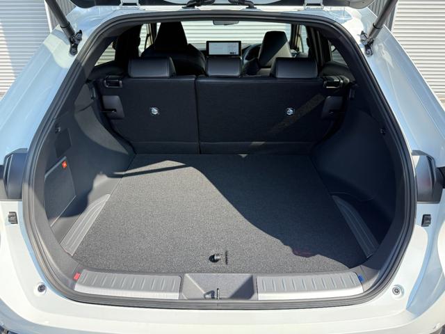 ハリアーハイブリッド Z レザーパッケージ・ナイトシェード パノラマルーフ AC100V 本革 12.3JBLサウンドナビ パノラミックビュー デジタルミラー ブラインドスポット シートヒーターシートクーラー パワーシート ステアリングヒーター ETC2.0(35枚目)