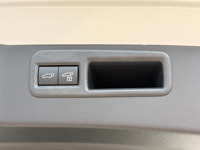 ハリアーハイブリッド Z レザーパッケージ・ナイトシェード パノラマルーフ AC100V 本革 12.3JBLサウンドナビ パノラミックビュー デジタルミラー ブラインドスポット シートヒーターシートクーラー パワーシート ステアリングヒーター ETC2.0(39枚目)