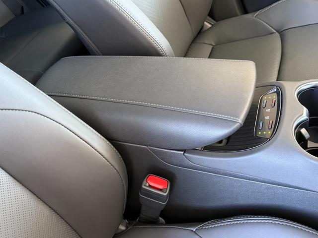 ハリアーハイブリッド Z レザーパッケージ・ナイトシェード パノラマルーフ AC100V 本革 12.3JBLサウンドナビ パノラミックビュー デジタルミラー ブラインドスポット シートヒーターシートクーラー パワーシート ステアリングヒーター ETC2.0(58枚目)