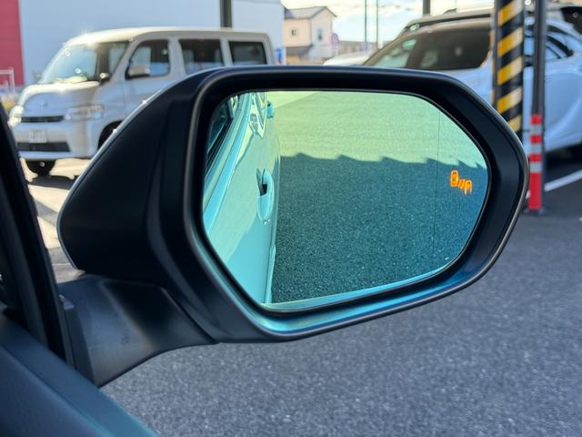 プリウス Ａツーリングセレクション・ブラックエディション　８インチディスプレイオーディオ　モデリスタエアロ　デジタルミラー　ＴＶ視聴　パノラミックビューモニター　シートヒーター　ＡＣ１００Ｖ　純正１７インチアルミホイール　レーダー　ＥＴＣ２．０　ドラレコ前後（8枚目）