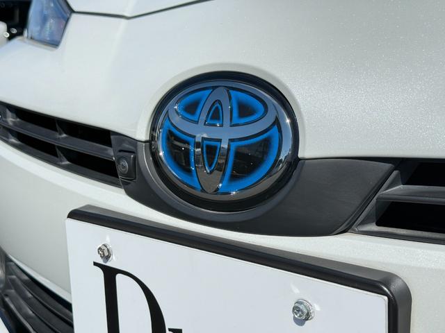 プリウス Ａツーリングセレクション・ブラックエディション　８インチディスプレイオーディオ　モデリスタエアロ　デジタルミラー　ＴＶ視聴　パノラミックビューモニター　シートヒーター　ＡＣ１００Ｖ　純正１７インチアルミホイール　レーダー　ＥＴＣ２．０　ドラレコ前後（18枚目）