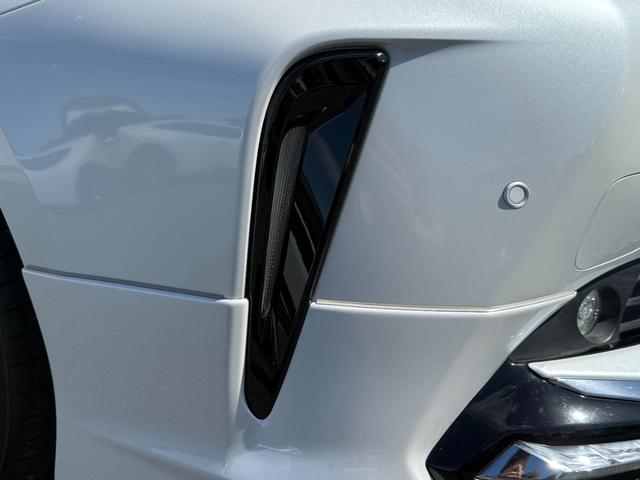 プリウス Ａツーリングセレクション・ブラックエディション　８インチディスプレイオーディオ　モデリスタエアロ　デジタルミラー　ＴＶ視聴　パノラミックビューモニター　シートヒーター　ＡＣ１００Ｖ　純正１７インチアルミホイール　レーダー　ＥＴＣ２．０　ドラレコ前後（23枚目）