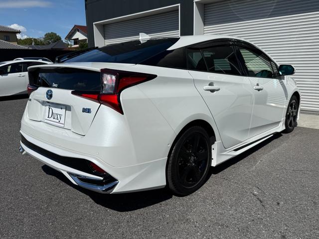 プリウス Ａツーリングセレクション・ブラックエディション　８インチディスプレイオーディオ　モデリスタエアロ　デジタルミラー　ＴＶ視聴　パノラミックビューモニター　シートヒーター　ＡＣ１００Ｖ　純正１７インチアルミホイール　レーダー　ＥＴＣ２．０　ドラレコ前後（27枚目）