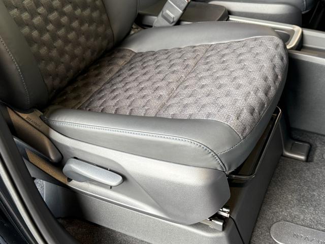 ヴォクシー ハイブリッドS-Z 快適利便パッケージ デジタルインナーミラー ヘッドアップディスプレイ チームメイト 10.5ディスプレイオーディオ パノラマビュー 13.2フリップダウンモニター(39枚目)