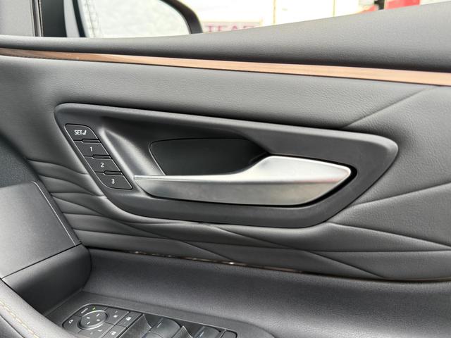 アルファードハイブリッド Z サンルーフ チームメイト 13.2型後席モニター ステップ HUD デジタルミラー 14型ディスプレイオーディオ パノラミックビュー ブラインドスポット ETC2.0 シートクーラー シートヒーター(41枚目)