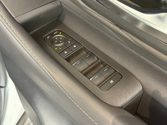 アルファードハイブリッド Z サンルーフ チームメイト 13.2型後席モニター ステップ HUD デジタルミラー 14型ディスプレイオーディオ パノラミックビュー ブラインドスポット ETC2.0 シートクーラー シートヒーター(44枚目)