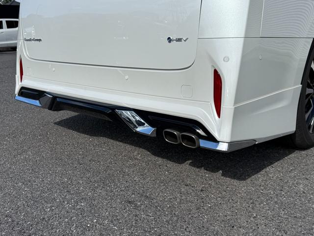 アルファードハイブリッド エグゼクティブラウンジ モデリスタエアロ グリルカバー ツインムーンルーフ デジタルインナーミラー ヘッドアップディスプレイ 13.2インチフリップダウンモニター 電動リアゲート ブラインドスポットモニター(35枚目)