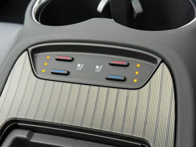 ハリアーハイブリッド Z レザーパッケージ・ナイトシェード パノラマルーフ リアフォグランプ AC100V 本革 JBLサウンド ナビ パノラミックビュー デジタルミラー ブラインドスポット シートヒーターシートクーラー パワーシート ETC2.0(7枚目)