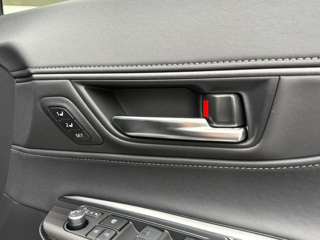 ハリアーハイブリッド Z レザーパッケージ・ナイトシェード パノラマルーフ リアフォグランプ AC100V 本革 JBLサウンド ナビ パノラミックビュー デジタルミラー ブラインドスポット シートヒーターシートクーラー パワーシート ETC2.0(41枚目)