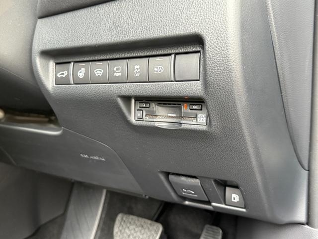 ハリアーハイブリッド Z レザーパッケージ・ナイトシェード パノラマルーフ リアフォグランプ AC100V 本革 JBLサウンド ナビ パノラミックビュー デジタルミラー ブラインドスポット シートヒーターシートクーラー パワーシート ETC2.0(57枚目)