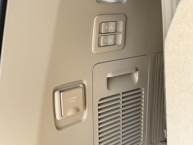 ランドクルーザー ＺＸ　ＪＢＬサウンド　リヤエンターシステム　クールボックス　空気圧センサー　リヤデフロック　ルーフレール　サンルーフ　寒冷地仕様　シートヒーター　シートクーラー　ヘッドアップディスプレイ　ドラレコ（38枚目）