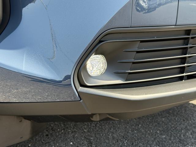 ヤリスクロス ハイブリッドZ ウルバーノ 2トーンカラー ブラインドスポットモニター パノラミックビューカメラ ビルトインETC AC100Vコンセント パワーバックドア パワーシート ステアリングヒーター オートハイビームシステム(18枚目)