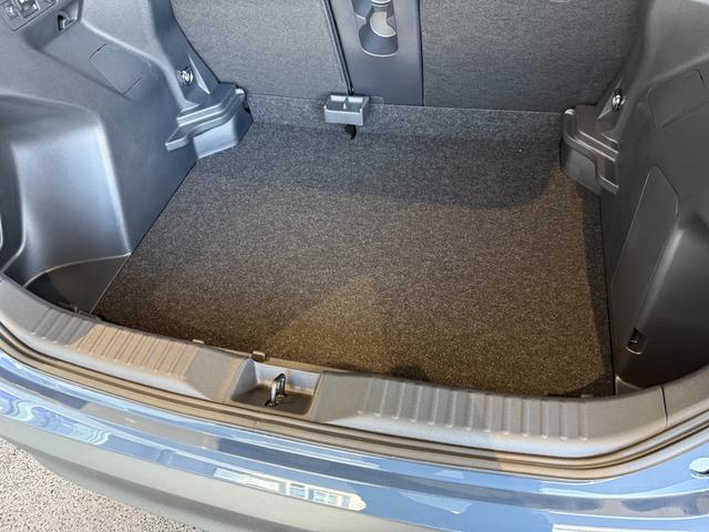 ヤリスクロス ハイブリッドZ ウルバーノ 2トーンカラー ブラインドスポットモニター パノラミックビューカメラ ビルトインETC AC100Vコンセント パワーバックドア パワーシート ステアリングヒーター オートハイビームシステム(38枚目)