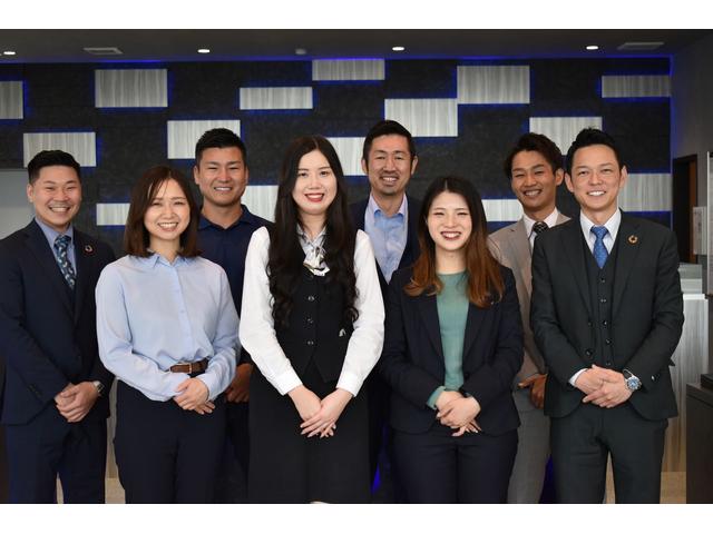 ヤリスクロス ハイブリッドZ ウルバーノ 2トーンカラー ブラインドスポットモニター パノラミックビューカメラ ビルトインETC AC100Vコンセント パワーバックドア パワーシート ステアリングヒーター オートハイビームシステム(70枚目)