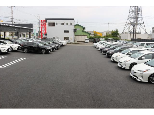 ヤリスクロス ハイブリッドZ ウルバーノ 2トーンカラー ブラインドスポットモニター パノラミックビューカメラ ビルトインETC AC100Vコンセント パワーバックドア パワーシート ステアリングヒーター オートハイビームシステム(73枚目)