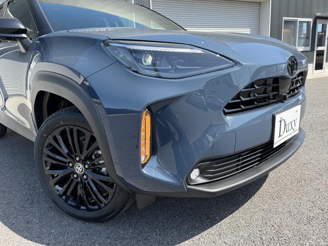 ヤリスクロス ハイブリッドＺ　ウルバーノ　２トーンカラー　ブラインドスポットモニター　パノラミックビューカメラ　ビルトインＥＴＣ　ＡＣ１００Ｖコンセント　パワーバックドア　パワーシート　ステアリングヒーター　オートハイビームシステム（15枚目）