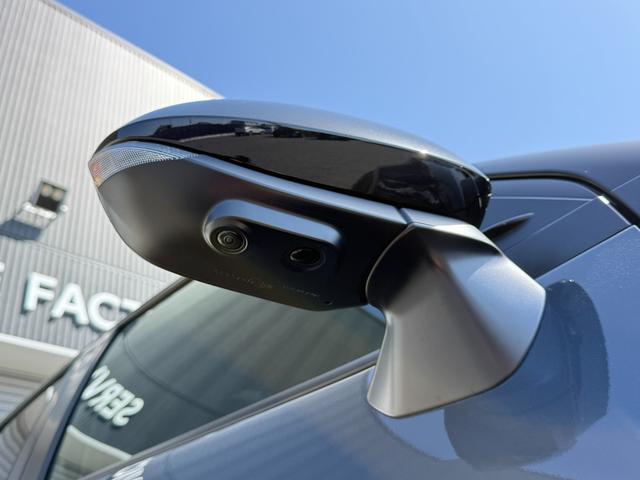 ヤリスクロス ハイブリッドＺ　ウルバーノ　２トーンカラー　ブラインドスポットモニター　パノラミックビューカメラ　ビルトインＥＴＣ　ＡＣ１００Ｖコンセント　パワーバックドア　パワーシート　ステアリングヒーター　オートハイビームシステム（23枚目）