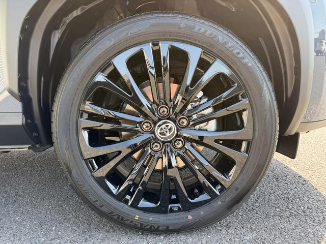 ヤリスクロス ハイブリッドＺ　ウルバーノ　２トーンカラー　ブラインドスポットモニター　パノラミックビューカメラ　ビルトインＥＴＣ　ＡＣ１００Ｖコンセント　パワーバックドア　パワーシート　ステアリングヒーター　オートハイビームシステム（25枚目）