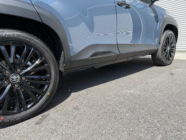 ヤリスクロス ハイブリッドＺ　ウルバーノ　２トーンカラー　ブラインドスポットモニター　パノラミックビューカメラ　ビルトインＥＴＣ　ＡＣ１００Ｖコンセント　パワーバックドア　パワーシート　ステアリングヒーター　オートハイビームシステム（26枚目）