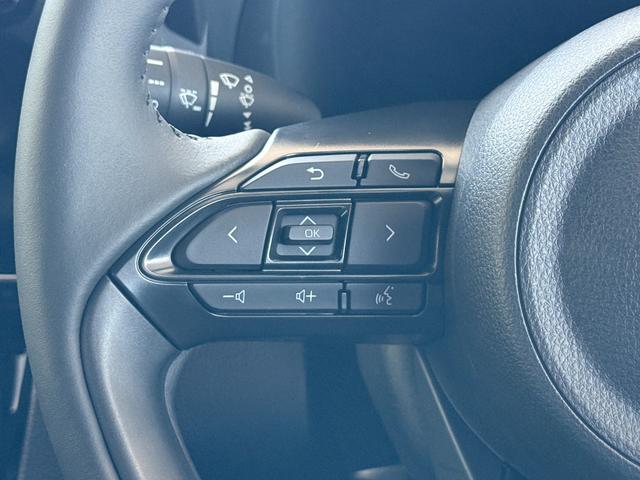 ヤリスクロス ハイブリッドＺ　ウルバーノ　２トーンカラー　ブラインドスポットモニター　パノラミックビューカメラ　ビルトインＥＴＣ　ＡＣ１００Ｖコンセント　パワーバックドア　パワーシート　ステアリングヒーター　オートハイビームシステム（53枚目）