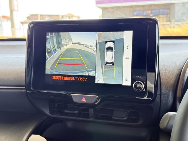 ヤリスクロス ハイブリッドＺ　ウルバーノ　２トーンカラー　ブラインドスポットモニター　パノラミックビューカメラ　ビルトインＥＴＣ　ＡＣ１００Ｖコンセント　パワーバックドア　パワーシート　ステアリングヒーター　オートハイビームシステム（58枚目）