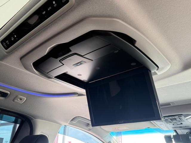 アルファード ２．５Ｓ　Ｃパッケージ　ツインムーンルーフ　アルパインナビ　モデリスタエアロ　デジタルミラー　ブラインドスポットモニター　後席モニター　ＥＴＣ　純正１８ＡＷ　パワーバックドア　パワースライド　シートヒーター＆シートクーラー（4枚目）