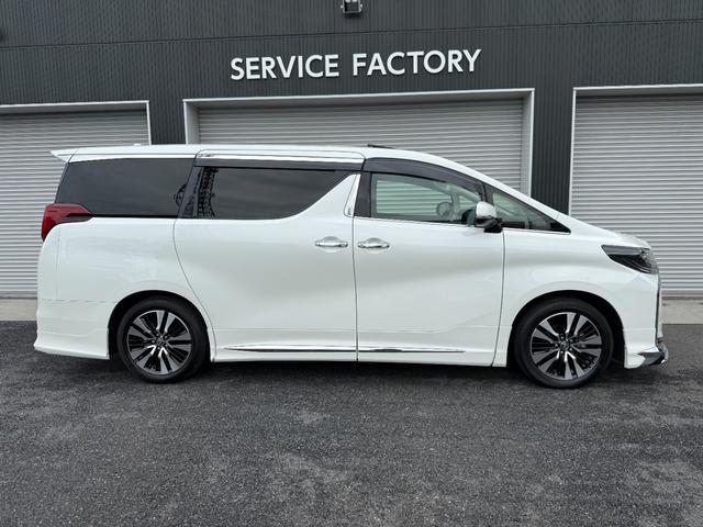 アルファード ２．５Ｓ　Ｃパッケージ　ツインムーンルーフ　アルパインナビ　モデリスタエアロ　デジタルミラー　ブラインドスポットモニター　後席モニター　ＥＴＣ　純正１８ＡＷ　パワーバックドア　パワースライド　シートヒーター＆シートクーラー（10枚目）