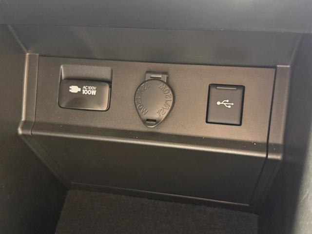 アルファード ２．５Ｓ　Ｃパッケージ　ツインムーンルーフ　アルパインナビ　モデリスタエアロ　デジタルミラー　ブラインドスポットモニター　後席モニター　ＥＴＣ　純正１８ＡＷ　パワーバックドア　パワースライド　シートヒーター＆シートクーラー（56枚目）