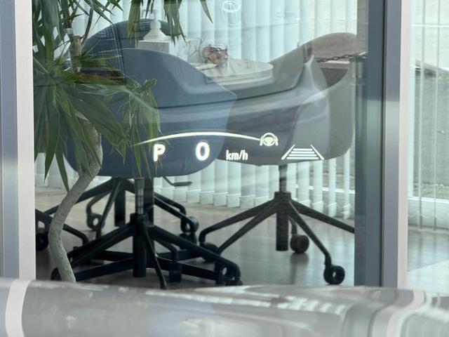 ＮＸ ＮＸ３５０ｈ　Ｆスポーツ　パノラマルーフ　３眼ＬＥＤヘッド　Ｄミラー　後席シートヒーター　１４型ディスプレイオーディオ　パノラミックビュー　ブラインドスポット　純正２０ＡＷ　ＨＵＤ　シートヒーター　シートクーラー　ＥＴＣ２．０（5枚目）