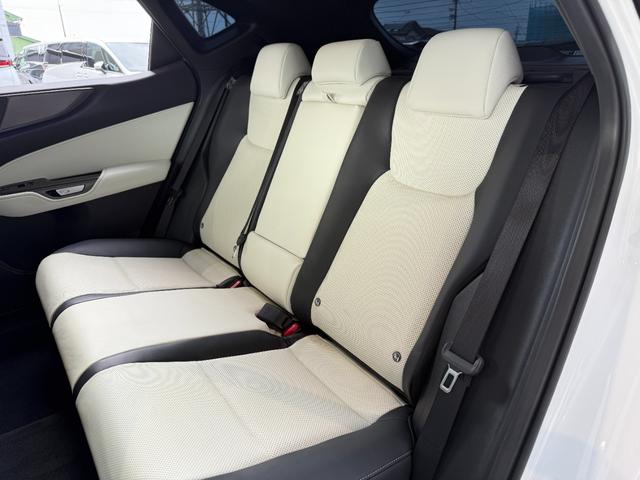 ＮＸ ＮＸ３５０ｈ　Ｆスポーツ　パノラマルーフ　３眼ＬＥＤヘッド　Ｄミラー　後席シートヒーター　１４型ディスプレイオーディオ　パノラミックビュー　ブラインドスポット　純正２０ＡＷ　ＨＵＤ　シートヒーター　シートクーラー　ＥＴＣ２．０（53枚目）