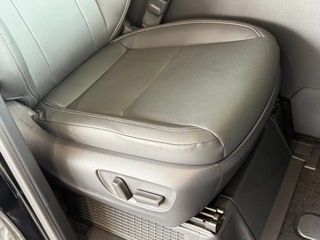 アルファードハイブリッド Ｚ　サンルーフ　モデリスタ　ステップ　チームメイト　デジタルミラー　ＨＵＤ　パノラミックビュー　ブラインドスポット　１８ＡＷ　パワーバックドア　シートヒーター＆シートクーラー　ＡＣ１００Ｖ　ＥＴＣ２．０（44枚目）