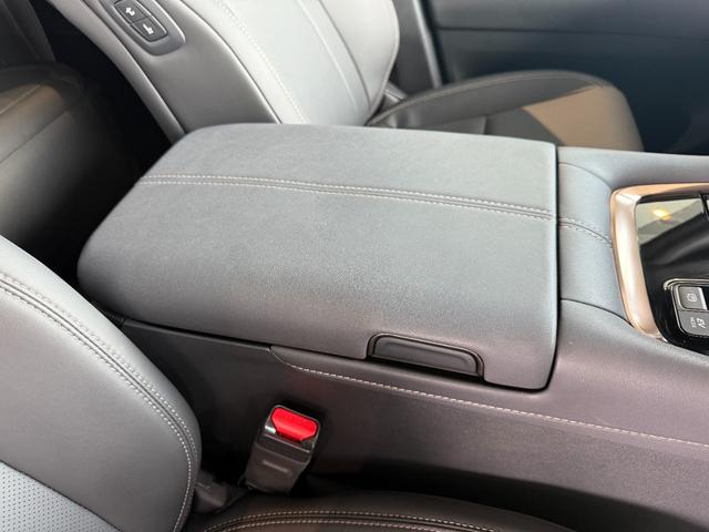 アルファードハイブリッド Ｚ　サンルーフ　モデリスタ　ステップ　チームメイト　デジタルミラー　ＨＵＤ　パノラミックビュー　ブラインドスポット　１８ＡＷ　パワーバックドア　シートヒーター＆シートクーラー　ＡＣ１００Ｖ　ＥＴＣ２．０（62枚目）