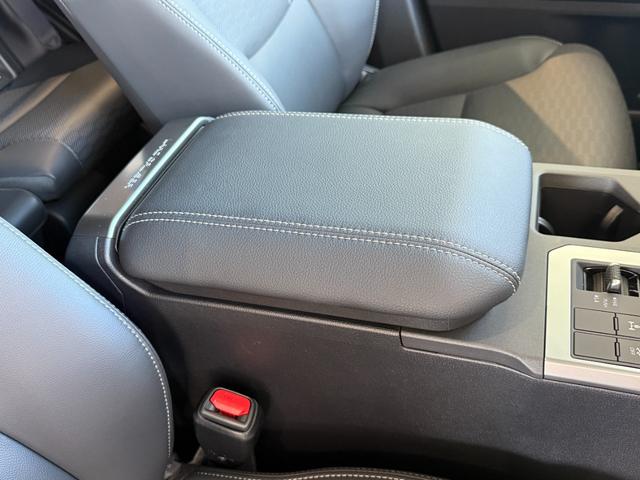 ランドクルーザー250 VX サンルーフ 丸目ヘッドライト 12.3JBLサウンド チームメイト ルーフレール パノラミックビュー デジタルミラー ブラインドスポット シートヒーター&シートクーラー パワーシート パワーバックドア(65枚目)