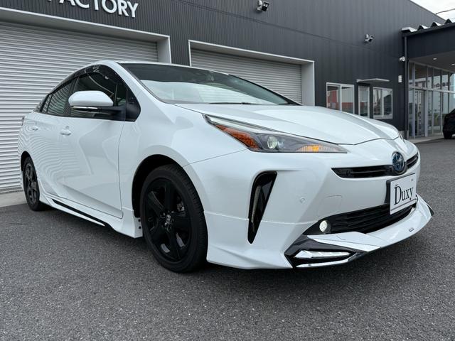 プリウス Ｓツーリングセレクション・ブラックエディション　８インチディスプレイオーディオ　モデリスタエアロ　ＴＶ視聴　パノラミックビューモニター　シートヒーター　ＡＣ１００Ｖ　純正１７インチアルミホイール　クルーズコントロール　ＥＴＣ２．０　ドラレコ」前後（11枚目）