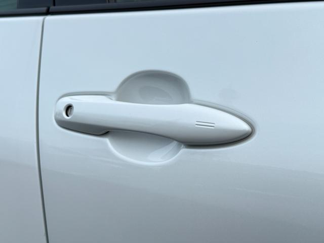 プリウス Ｓツーリングセレクション・ブラックエディション　８インチディスプレイオーディオ　モデリスタエアロ　ＴＶ視聴　パノラミックビューモニター　シートヒーター　ＡＣ１００Ｖ　純正１７インチアルミホイール　クルーズコントロール　ＥＴＣ２．０　ドラレコ」前後（22枚目）