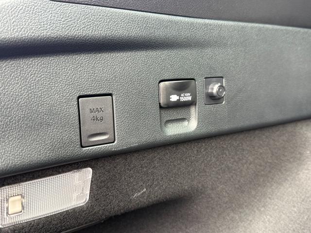 プリウス Ｓツーリングセレクション・ブラックエディション　８インチディスプレイオーディオ　モデリスタエアロ　ＴＶ視聴　パノラミックビューモニター　シートヒーター　ＡＣ１００Ｖ　純正１７インチアルミホイール　クルーズコントロール　ＥＴＣ２．０　ドラレコ」前後（34枚目）