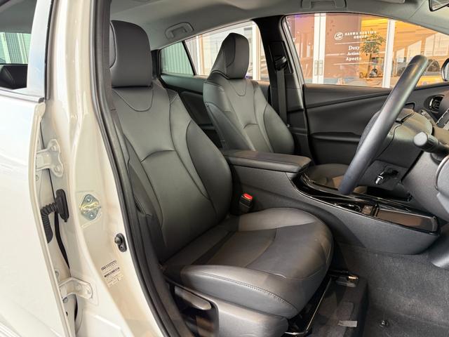 プリウス Ｓツーリングセレクション・ブラックエディション　８インチディスプレイオーディオ　モデリスタエアロ　ＴＶ視聴　パノラミックビューモニター　シートヒーター　ＡＣ１００Ｖ　純正１７インチアルミホイール　クルーズコントロール　ＥＴＣ２．０　ドラレコ」前後（38枚目）