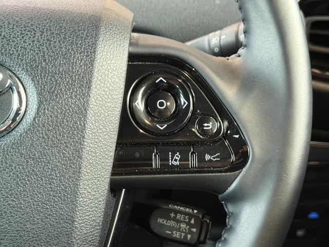 プリウス Ｓツーリングセレクション・ブラックエディション　８インチディスプレイオーディオ　モデリスタエアロ　ＴＶ視聴　パノラミックビューモニター　シートヒーター　ＡＣ１００Ｖ　純正１７インチアルミホイール　クルーズコントロール　ＥＴＣ２．０　ドラレコ」前後（50枚目）